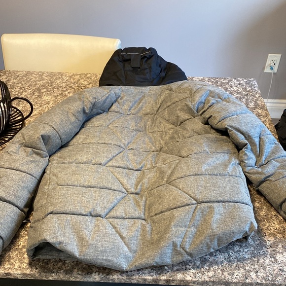 Boys Columbia winter jacket - Picture 3 of 3